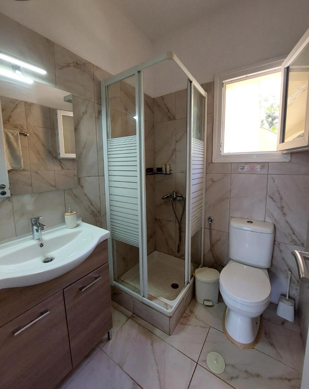 Thanos Guesthouse Corfu Agioi Deka  Extérieur photo